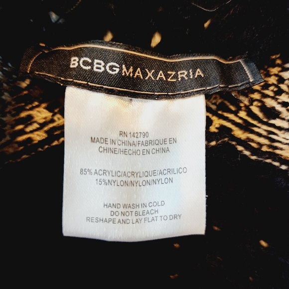 BCBG MaxAzria Knit Poncho - Picture 8 of 9
